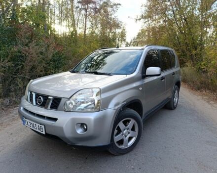Серый Ниссан ИксТрейл, объемом двигателя 2 л и пробегом 333 тыс. км за 4650 $, фото 1 на Automoto.ua