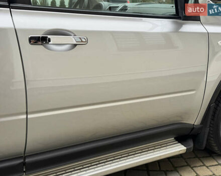 Сірий Ніссан ІксТрейл, об'ємом двигуна 2 л та пробігом 228 тис. км за 10250 $, фото 53 на Automoto.ua