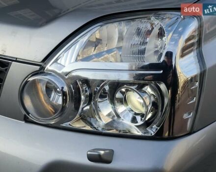 Сірий Ніссан ІксТрейл, об'ємом двигуна 2.5 л та пробігом 132 тис. км за 8900 $, фото 21 на Automoto.ua