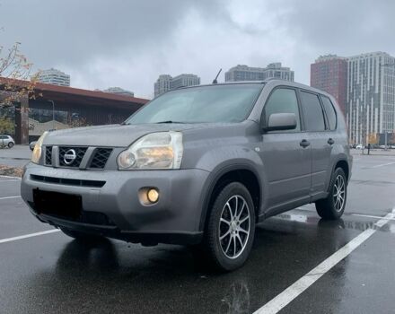 Серый Ниссан ИксТрейл, объемом двигателя 0 л и пробегом 350 тыс. км за 4600 $, фото 3 на Automoto.ua