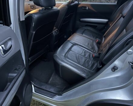 Серый Ниссан ИксТрейл, объемом двигателя 2 л и пробегом 256 тыс. км за 5799 $, фото 4 на Automoto.ua