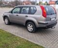 Сірий Ніссан ІксТрейл, об'ємом двигуна 2 л та пробігом 212 тис. км за 9900 $, фото 6 на Automoto.ua