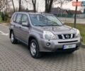 Сірий Ніссан ІксТрейл, об'ємом двигуна 2 л та пробігом 212 тис. км за 9900 $, фото 1 на Automoto.ua