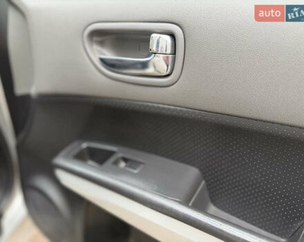 Серый Ниссан ИксТрейл, объемом двигателя 2 л и пробегом 240 тыс. км за 7600 $, фото 66 на Automoto.ua