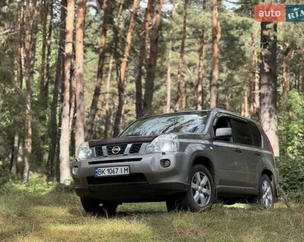 Сірий Ніссан ІксТрейл, об'ємом двигуна 2 л та пробігом 238 тис. км за 9400 $, фото 2 на Automoto.ua