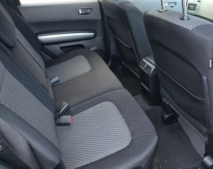 Серый Ниссан ИксТрейл, объемом двигателя 2 л и пробегом 105 тыс. км за 3700 $, фото 4 на Automoto.ua