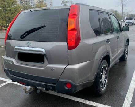 Серый Ниссан ИксТрейл, объемом двигателя 0 л и пробегом 350 тыс. км за 4600 $, фото 7 на Automoto.ua