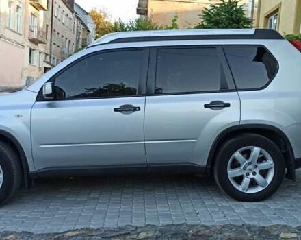 Серый Ниссан ИксТрейл, объемом двигателя 2 л и пробегом 220 тыс. км за 9800 $, фото 7 на Automoto.ua