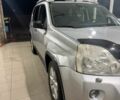 Сірий Ніссан ІксТрейл, об'ємом двигуна 2.5 л та пробігом 175 тис. км за 7600 $, фото 6 на Automoto.ua