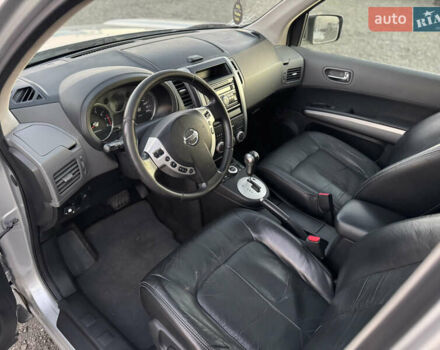 Серый Ниссан ИксТрейл, объемом двигателя 2.49 л и пробегом 260 тыс. км за 8499 $, фото 18 на Automoto.ua