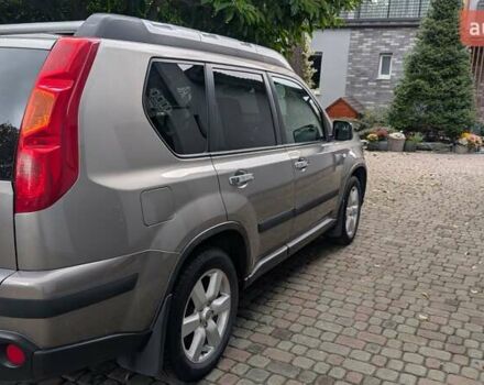 Серый Ниссан ИксТрейл, объемом двигателя 2 л и пробегом 158 тыс. км за 10500 $, фото 6 на Automoto.ua