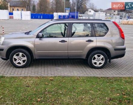 Сірий Ніссан ІксТрейл, об'ємом двигуна 2 л та пробігом 212 тис. км за 9900 $, фото 7 на Automoto.ua