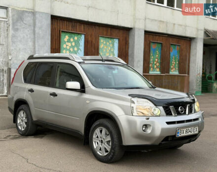 Серый Ниссан ИксТрейл, объемом двигателя 2 л и пробегом 240 тыс. км за 7600 $, фото 12 на Automoto.ua