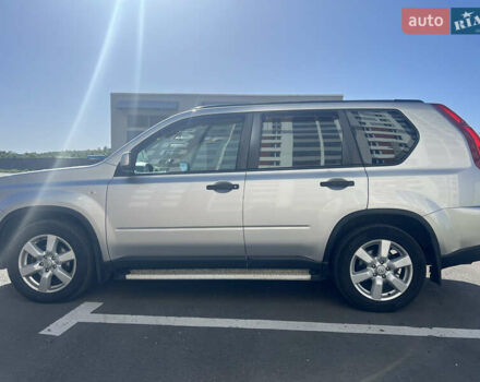 Серый Ниссан ИксТрейл, объемом двигателя 2 л и пробегом 222 тыс. км за 11499 $, фото 3 на Automoto.ua