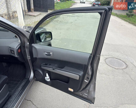 Серый Ниссан ИксТрейл, объемом двигателя 2 л и пробегом 159 тыс. км за 10000 $, фото 18 на Automoto.ua