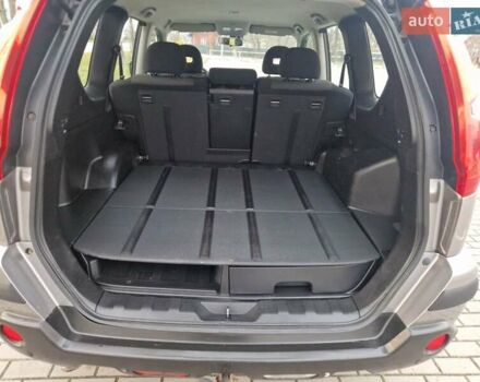 Сірий Ніссан ІксТрейл, об'ємом двигуна 2 л та пробігом 212 тис. км за 9900 $, фото 14 на Automoto.ua