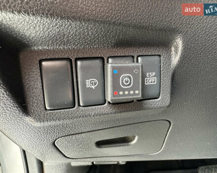 Серый Ниссан ИксТрейл, объемом двигателя 2.49 л и пробегом 226 тыс. км за 8300 $, фото 9 на Automoto.ua