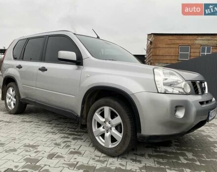 Серый Ниссан ИксТрейл, объемом двигателя 2 л и пробегом 235 тыс. км за 9500 $, фото 8 на Automoto.ua