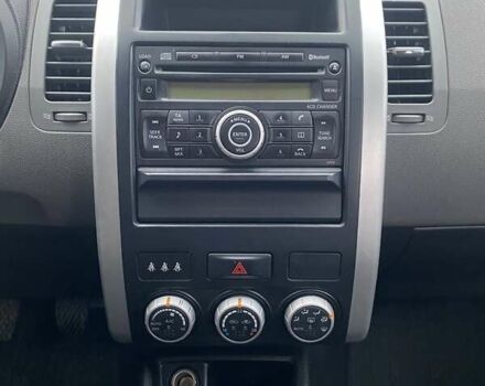 Серый Ниссан ИксТрейл, объемом двигателя 2 л и пробегом 235 тыс. км за 9500 $, фото 27 на Automoto.ua