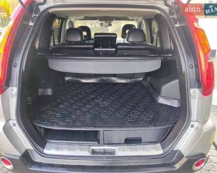 Сірий Ніссан ІксТрейл, об'ємом двигуна 2.5 л та пробігом 132 тис. км за 8900 $, фото 35 на Automoto.ua