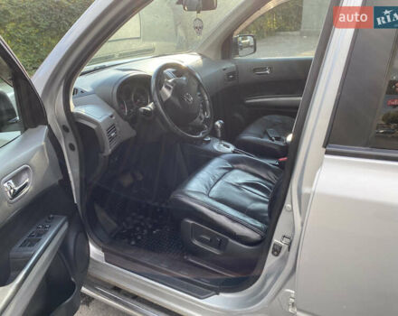 Серый Ниссан ИксТрейл, объемом двигателя 2.49 л и пробегом 226 тыс. км за 8300 $, фото 11 на Automoto.ua