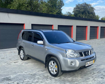 Сірий Ніссан ІксТрейл, об'ємом двигуна 2 л та пробігом 300 тис. км за 9400 $, фото 2 на Automoto.ua