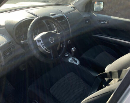 Серый Ниссан ИксТрейл, объемом двигателя 2.49 л и пробегом 220 тыс. км за 8500 $, фото 20 на Automoto.ua