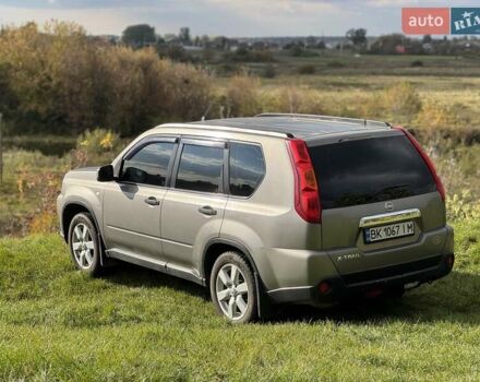 Сірий Ніссан ІксТрейл, об'ємом двигуна 2 л та пробігом 238 тис. км за 9400 $, фото 18 на Automoto.ua