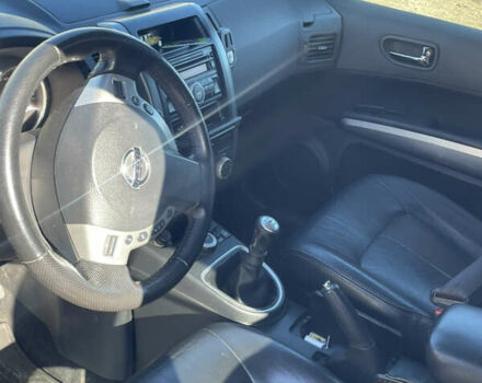 Серый Ниссан ИксТрейл, объемом двигателя 2 л и пробегом 340 тыс. км за 9500 $, фото 5 на Automoto.ua