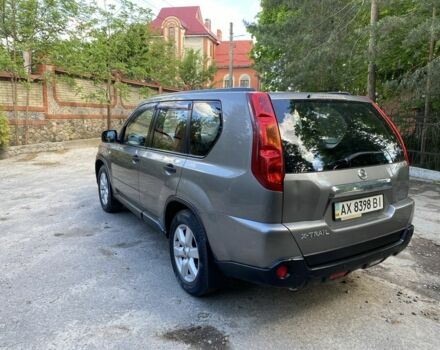 Серый Ниссан ИксТрейл, объемом двигателя 2 л и пробегом 218 тыс. км за 7350 $, фото 4 на Automoto.ua