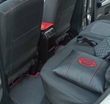 Серый Ниссан ИксТрейл, объемом двигателя 2 л и пробегом 220 тыс. км за 9800 $, фото 17 на Automoto.ua