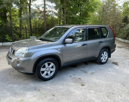 Серый Ниссан ИксТрейл, объемом двигателя 2 л и пробегом 218 тыс. км за 7350 $, фото 1 на Automoto.ua