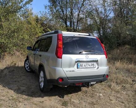 Сірий Ніссан ІксТрейл, об'ємом двигуна 2 л та пробігом 223 тис. км за 8900 $, фото 7 на Automoto.ua