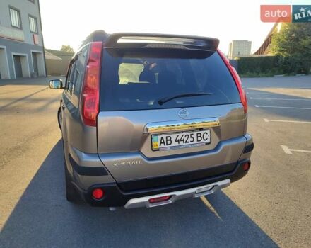 Серый Ниссан ИксТрейл, объемом двигателя 2 л и пробегом 213 тыс. км за 9400 $, фото 21 на Automoto.ua