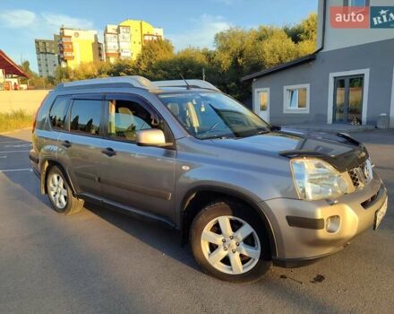 Серый Ниссан ИксТрейл, объемом двигателя 2 л и пробегом 213 тыс. км за 9400 $, фото 14 на Automoto.ua