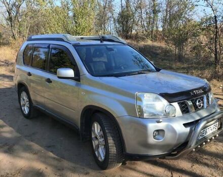 Сірий Ніссан ІксТрейл, об'ємом двигуна 2 л та пробігом 223 тис. км за 8900 $, фото 4 на Automoto.ua