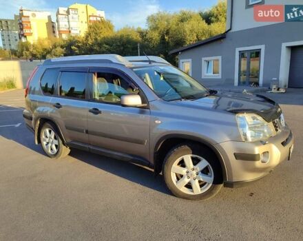 Серый Ниссан ИксТрейл, объемом двигателя 2 л и пробегом 213 тыс. км за 9400 $, фото 16 на Automoto.ua