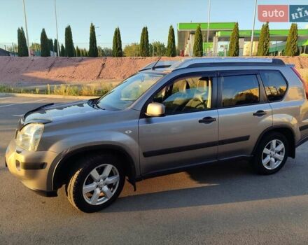 Серый Ниссан ИксТрейл, объемом двигателя 2 л и пробегом 213 тыс. км за 9400 $, фото 8 на Automoto.ua