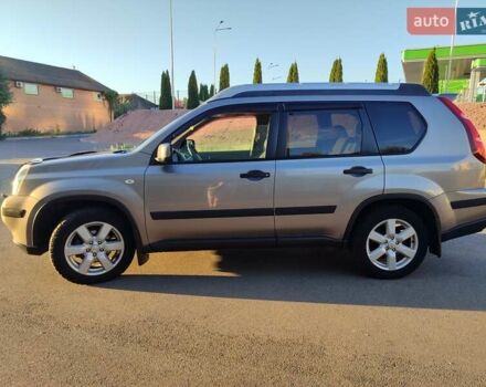 Серый Ниссан ИксТрейл, объемом двигателя 2 л и пробегом 213 тыс. км за 9400 $, фото 18 на Automoto.ua