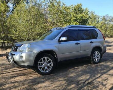 Сірий Ніссан ІксТрейл, об'ємом двигуна 2 л та пробігом 223 тис. км за 8900 $, фото 3 на Automoto.ua