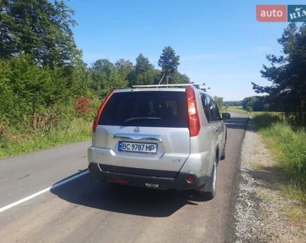 Сірий Ніссан ІксТрейл, об'ємом двигуна 2 л та пробігом 285 тис. км за 9000 $, фото 7 на Automoto.ua