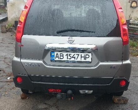 Серый Ниссан ИксТрейл, объемом двигателя 2 л и пробегом 200 тыс. км за 4500 $, фото 6 на Automoto.ua