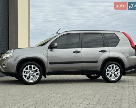 Серый Ниссан ИксТрейл, объемом двигателя 2 л и пробегом 147 тыс. км за 12300 $, фото 27 на Automoto.ua