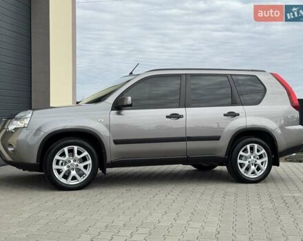 Серый Ниссан ИксТрейл, объемом двигателя 2 л и пробегом 147 тыс. км за 12300 $, фото 31 на Automoto.ua