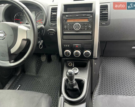 Серый Ниссан ИксТрейл, объемом двигателя 2 л и пробегом 263 тыс. км за 13000 $, фото 80 на Automoto.ua