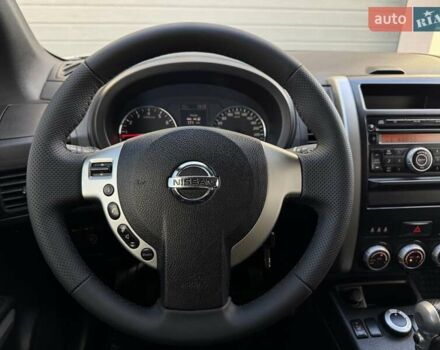 Серый Ниссан ИксТрейл, объемом двигателя 2 л и пробегом 147 тыс. км за 12300 $, фото 76 на Automoto.ua