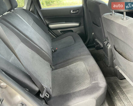 Серый Ниссан ИксТрейл, объемом двигателя 2 л и пробегом 127 тыс. км за 12000 $, фото 13 на Automoto.ua