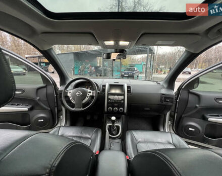 Серый Ниссан ИксТрейл, объемом двигателя 2 л и пробегом 153 тыс. км за 16500 $, фото 16 на Automoto.ua