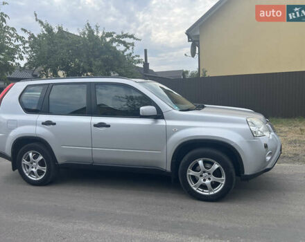 Серый Ниссан ИксТрейл, объемом двигателя 2 л и пробегом 263 тыс. км за 13000 $, фото 24 на Automoto.ua