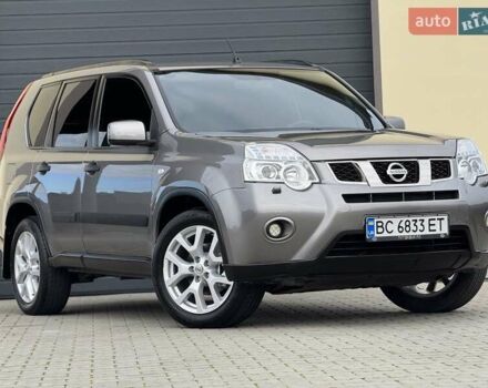 Серый Ниссан ИксТрейл, объемом двигателя 2 л и пробегом 147 тыс. км за 12300 $, фото 3 на Automoto.ua